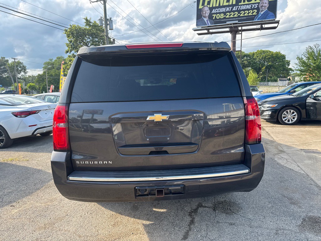 2015 Chevrolet Suburban Image 5