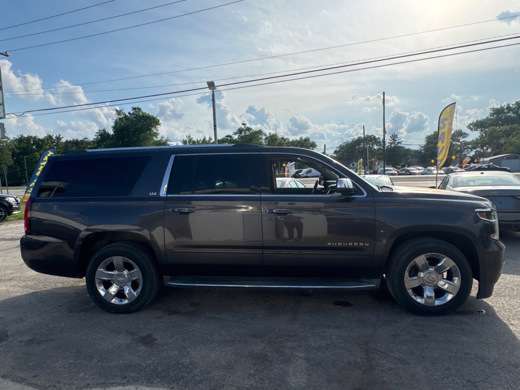 2015 Chevrolet Suburban Image 7
