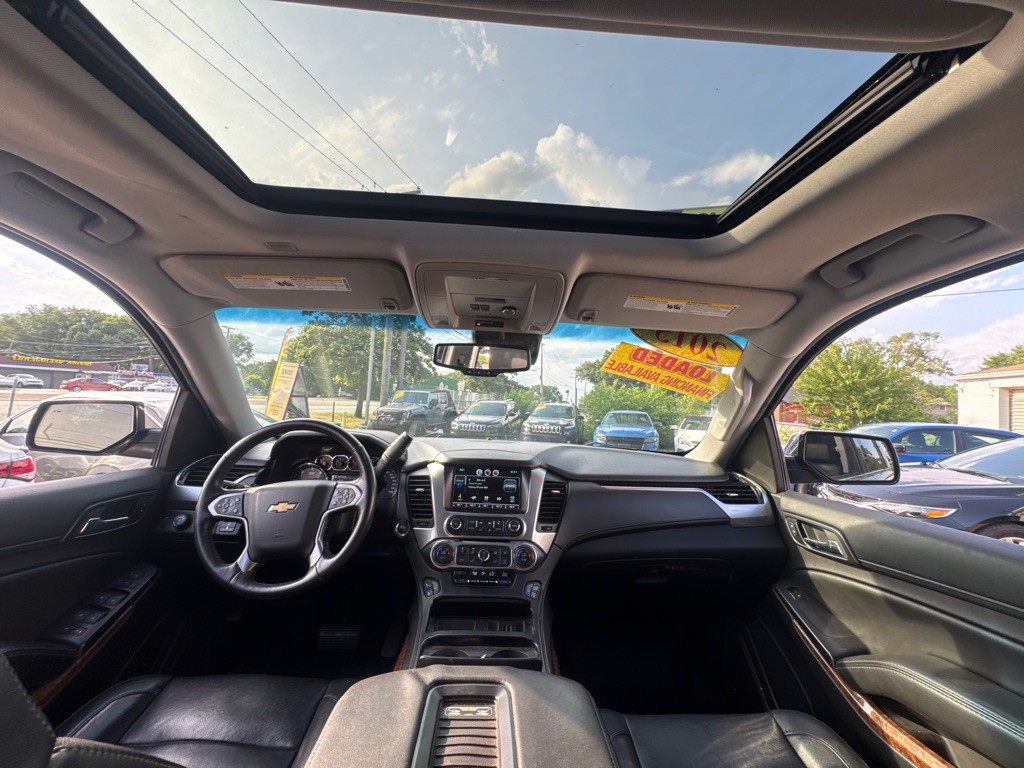 2015 Chevrolet Suburban Image 12