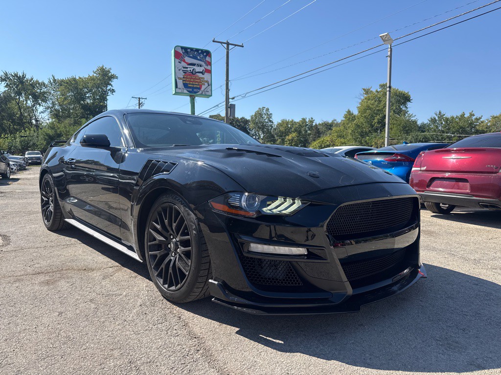 2021 Ford Mustang Image 2