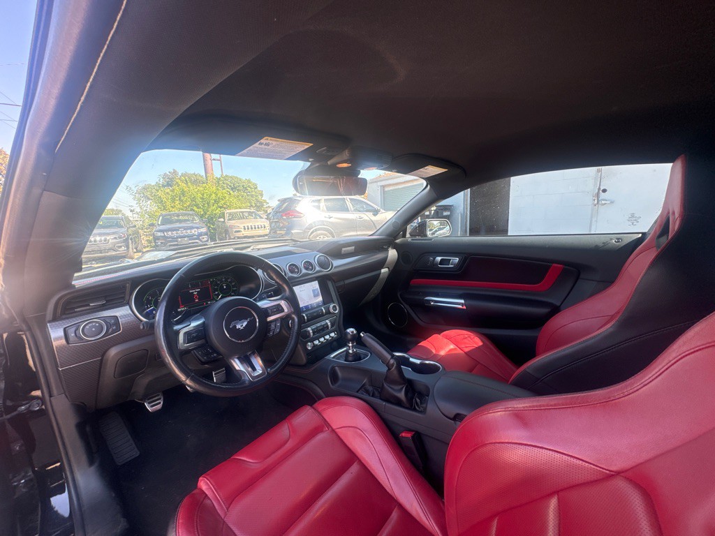 2021 Ford Mustang Image 7