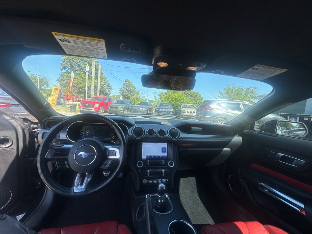 2021 Ford Mustang Image 9