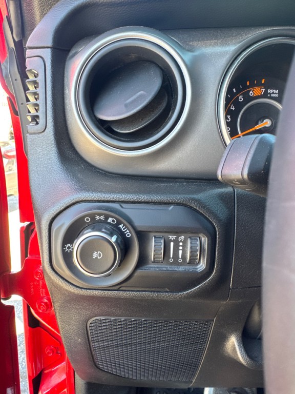 2022 Jeep Wrangler Image 16