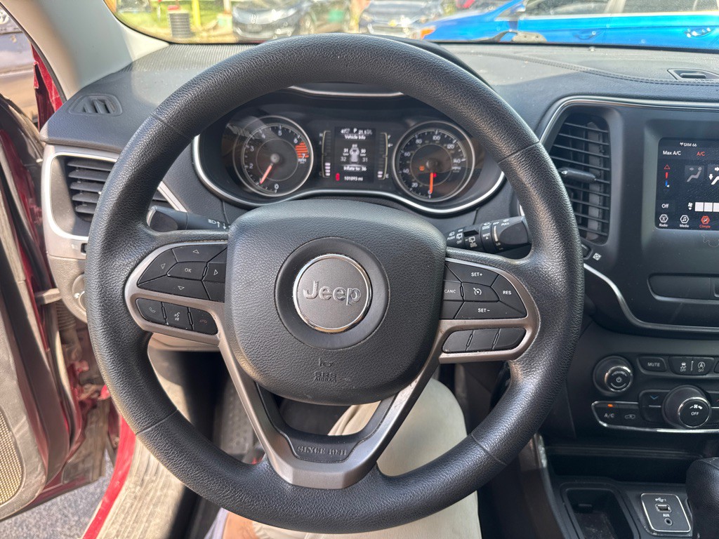 2019 Jeep Cherokee Image 10