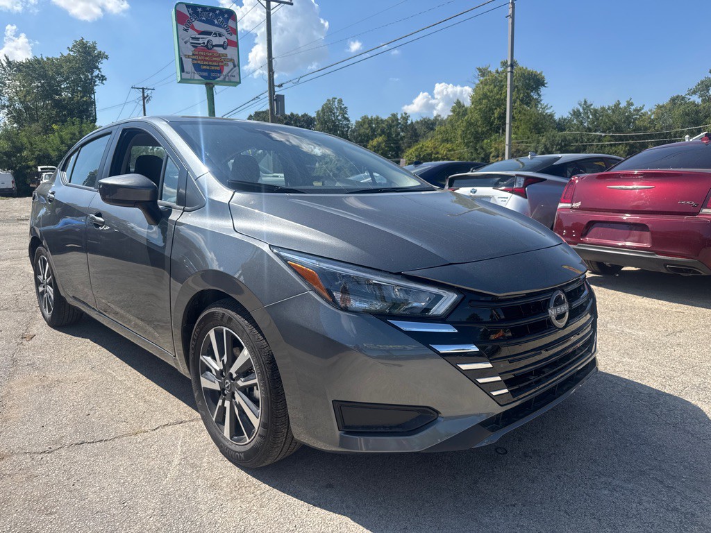 2025 Nissan Versa Image 2