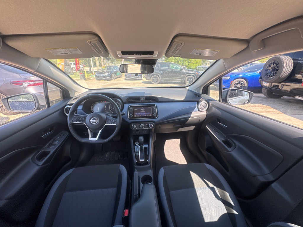 2025 Nissan Versa Image 8