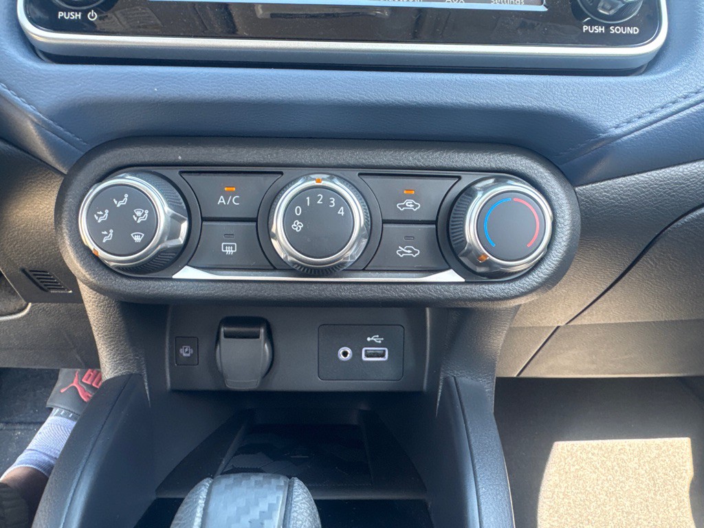 2025 Nissan Versa Image 12