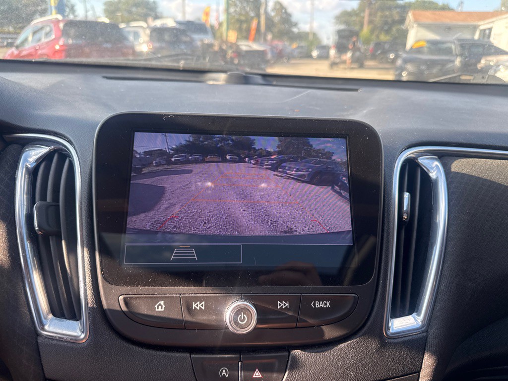 2021 Chevrolet Malibu Image 13