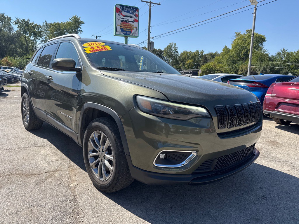 2019 Jeep Cherokee Image 2