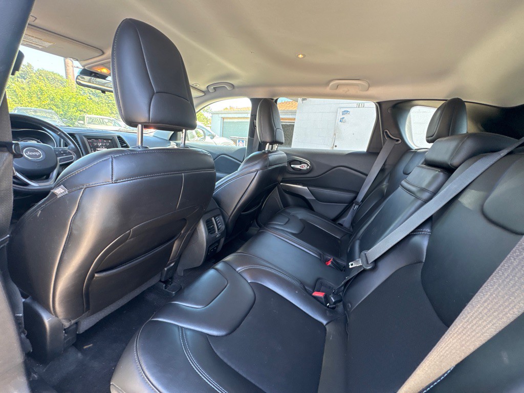 2019 Jeep Cherokee Image 7