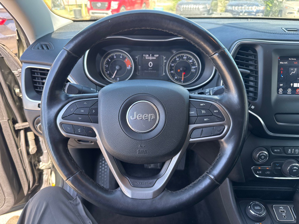 2019 Jeep Cherokee Image 10
