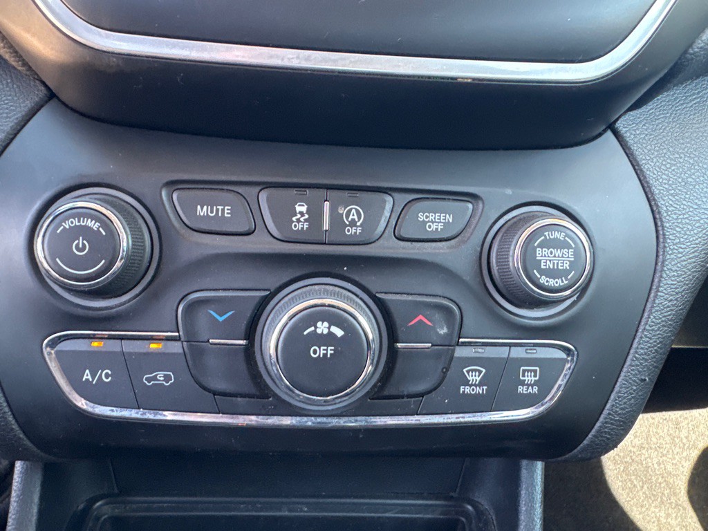 2019 Jeep Cherokee Image 14