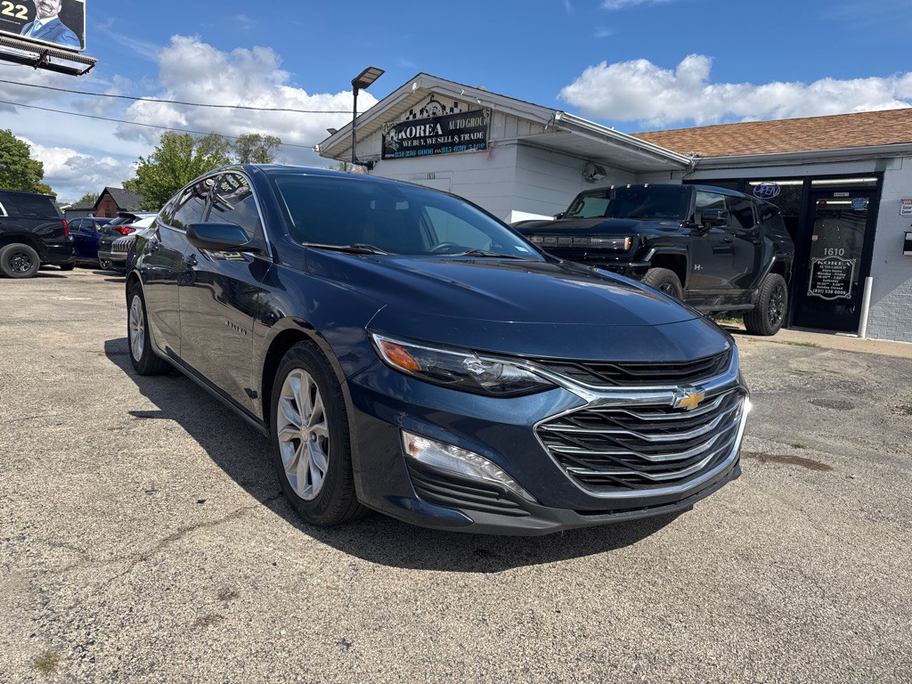 2022 Chevrolet Malibu Image 2