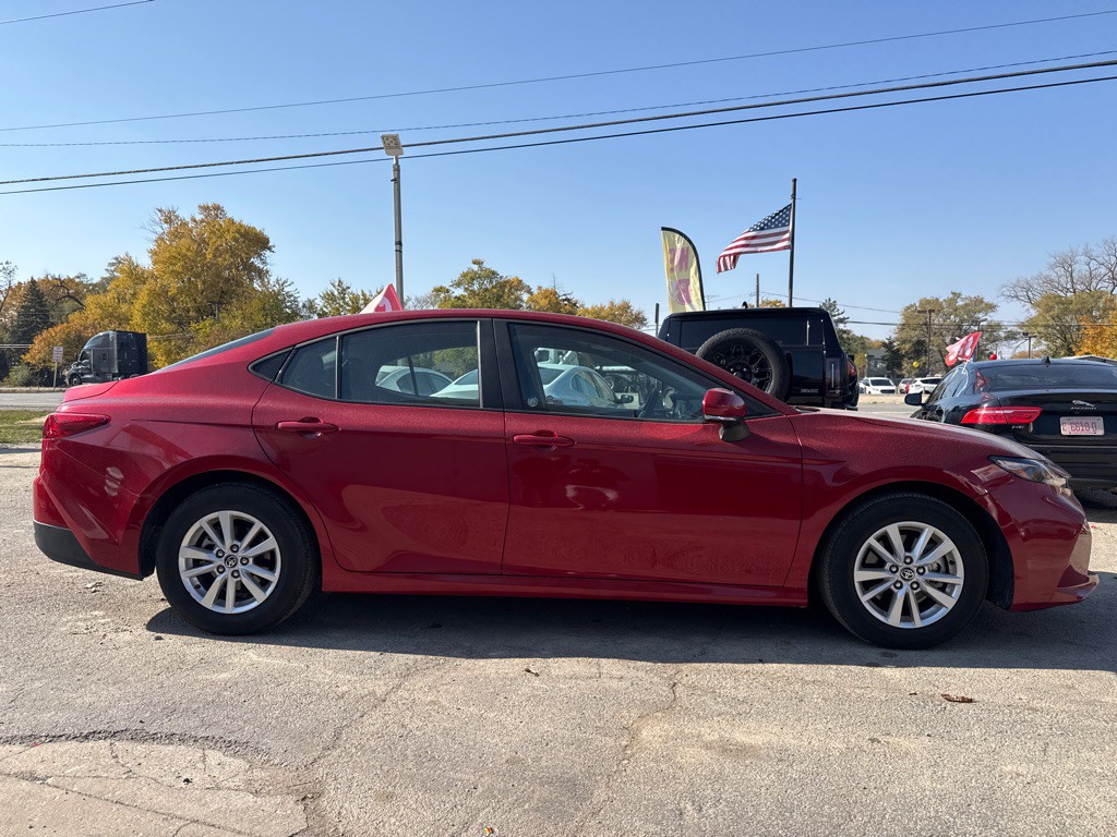 2025 Toyota Camry Image 3