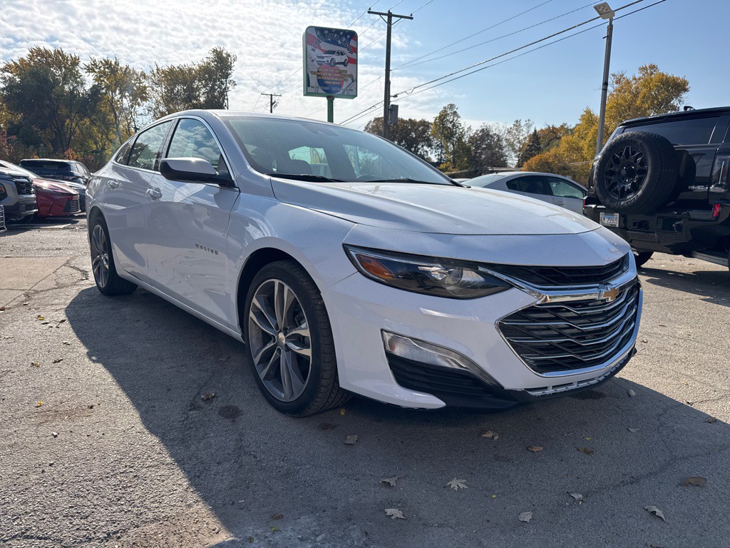 2023 Chevrolet Malibu Image 2