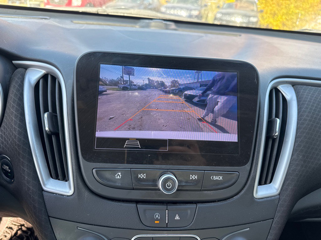 2023 Chevrolet Malibu Image 12