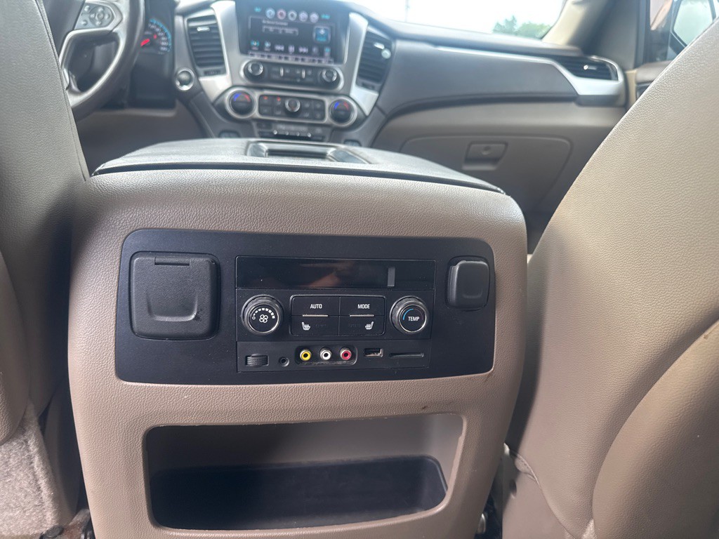 2016 Chevrolet Suburban Image 9