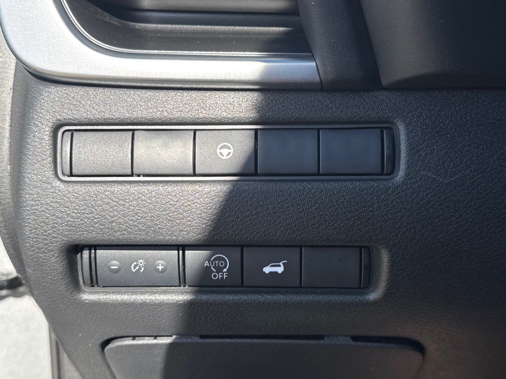 2025 Nissan Rogue Image 16