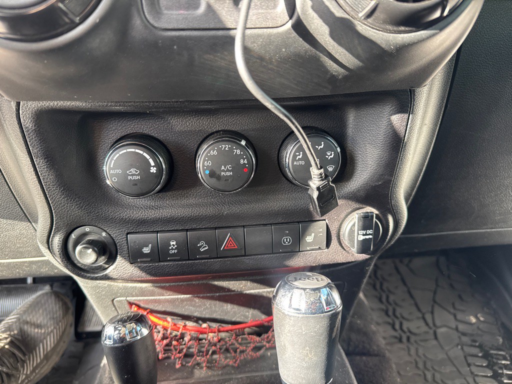 2017 Jeep Wrangler Image 13