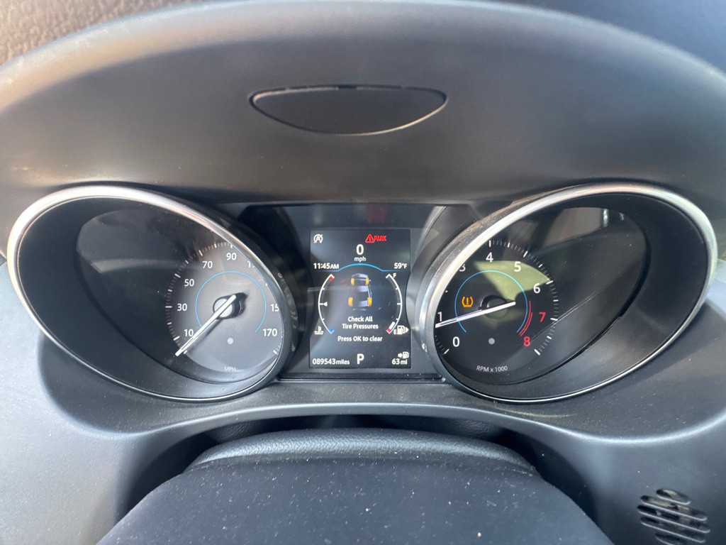 2018 Jaguar XE Image 9