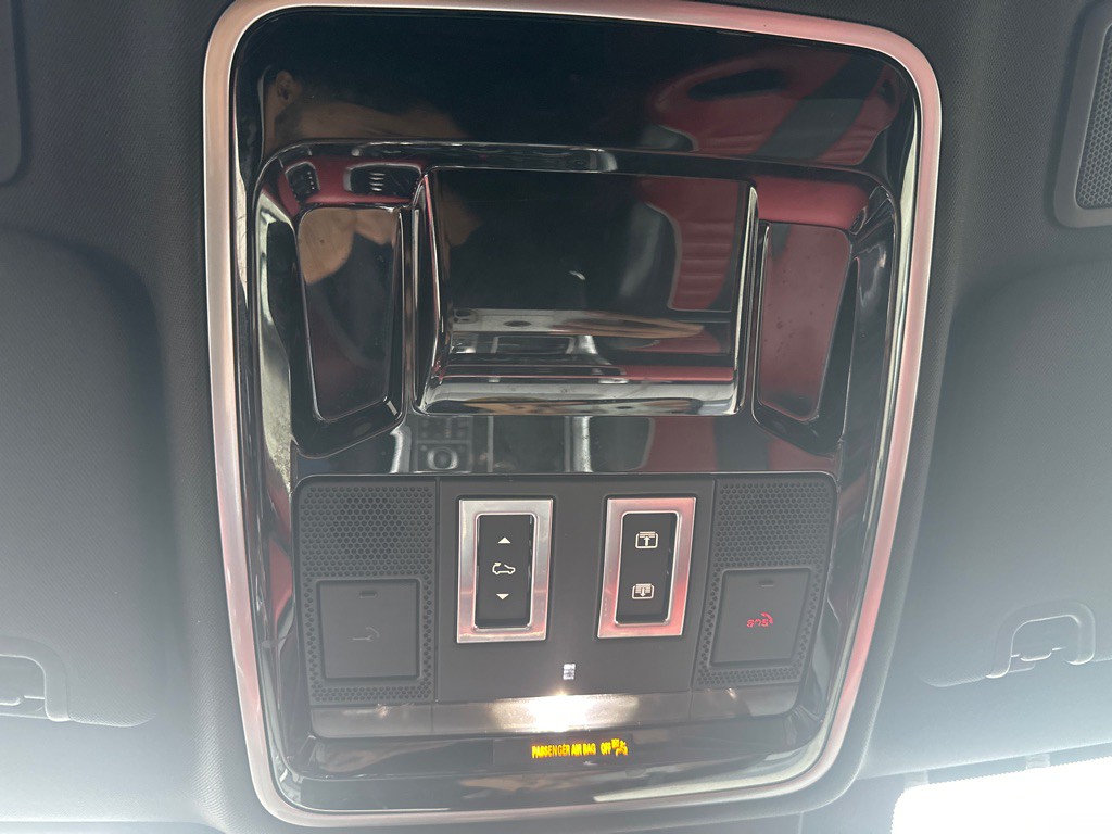 2016 Land Rover Range Rover Sport Image 16