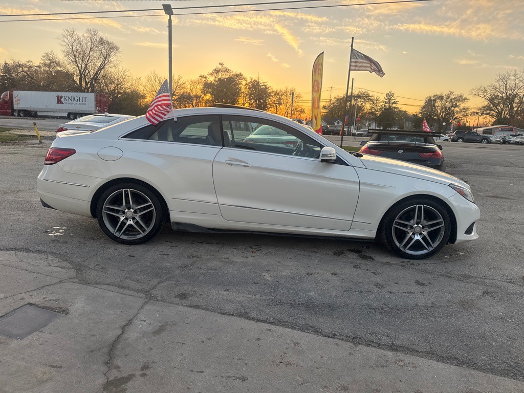 2015 Mercedes-Benz E-Class Image 3