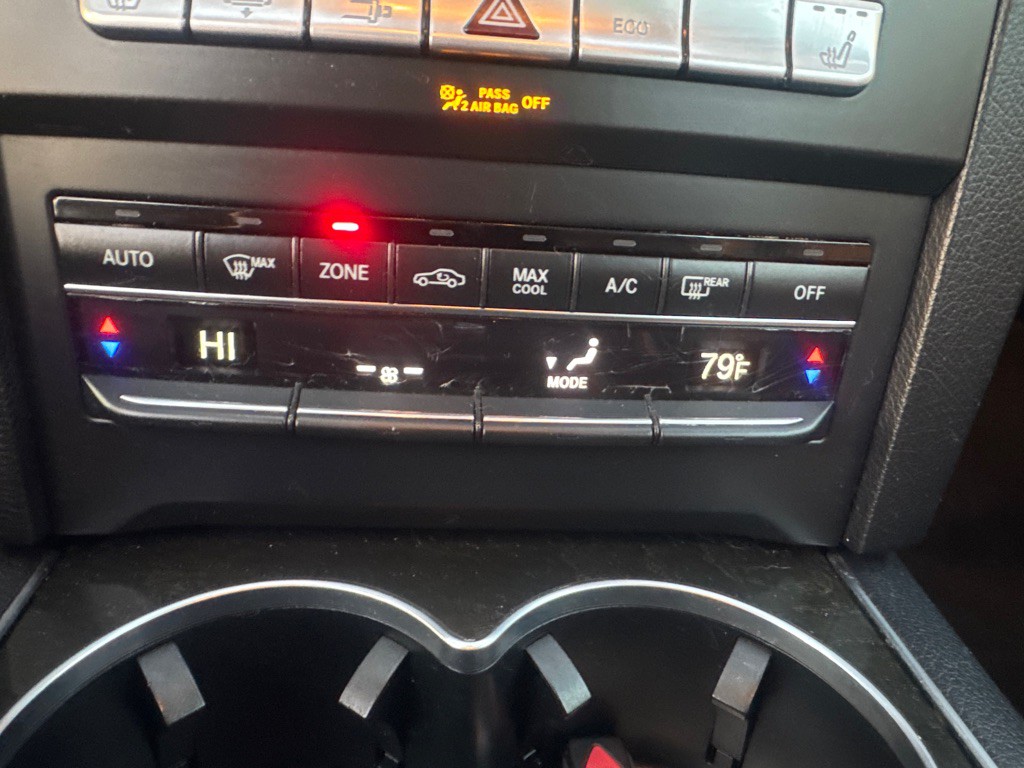 2015 Mercedes-Benz E-Class Image 14