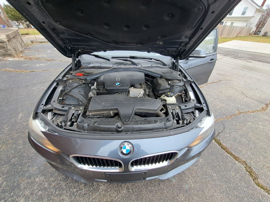 2015 BMW 3 Series Image 3