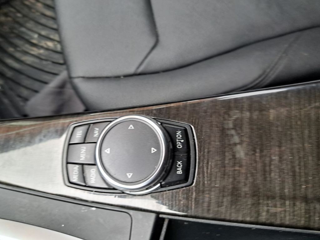 2015 BMW 3 Series Image 8