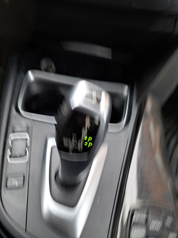 2015 BMW 3 Series Image 9