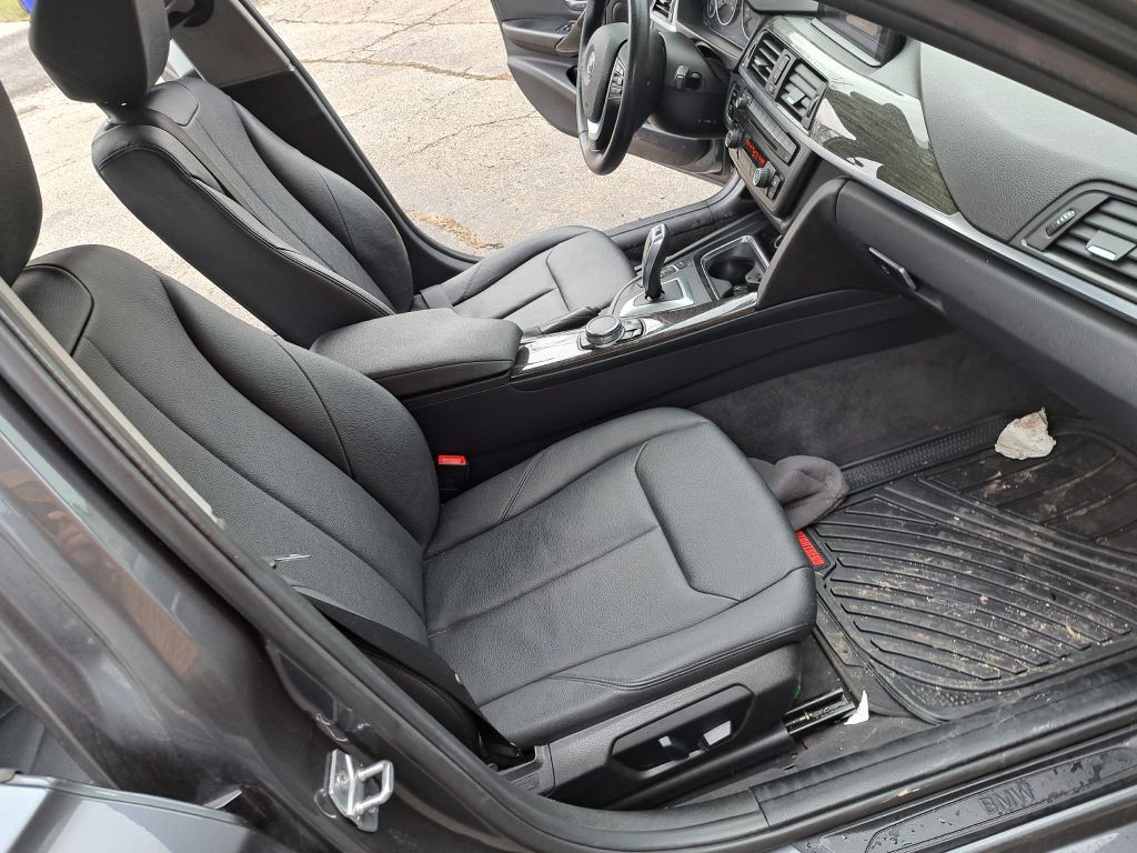 2015 BMW 3 Series Image 12