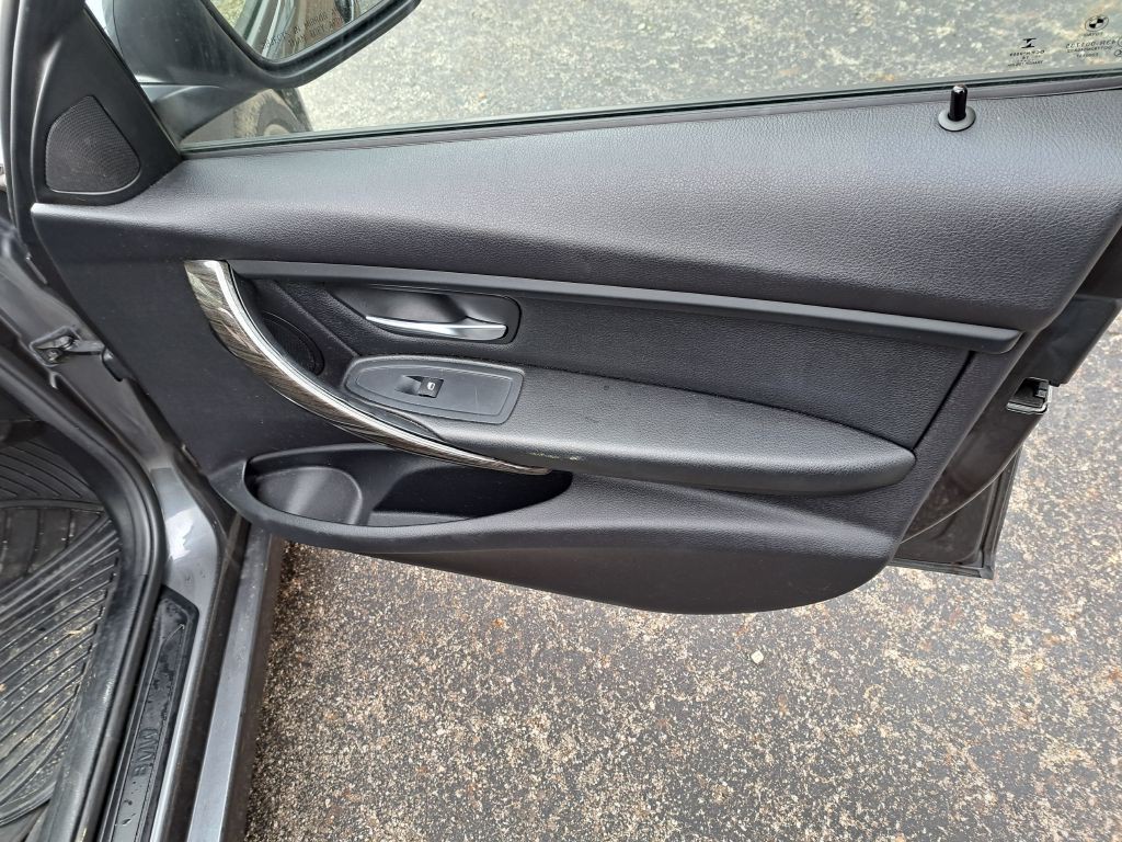 2015 BMW 3 Series Image 13