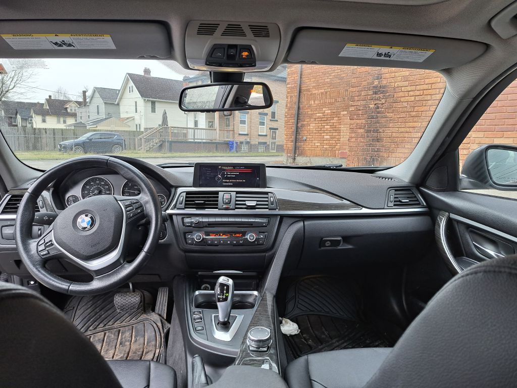 2015 BMW 3 Series Image 19