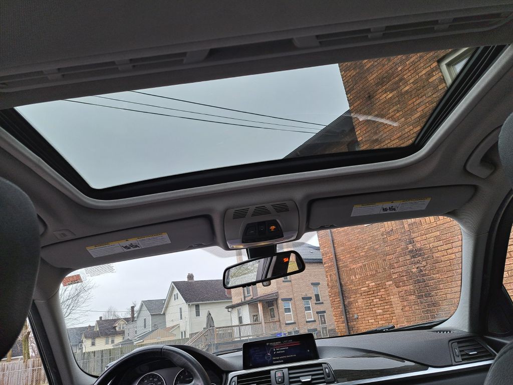 2015 BMW 3 Series Image 20