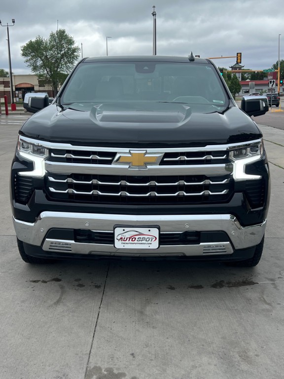 2022 Chevrolet Silverado 1500 Image 1