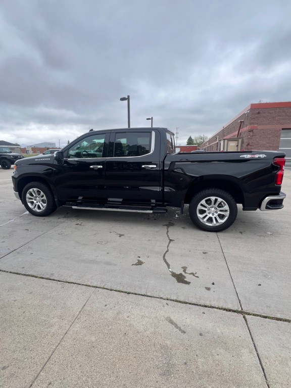 2022 Chevrolet Silverado 1500 Image 3