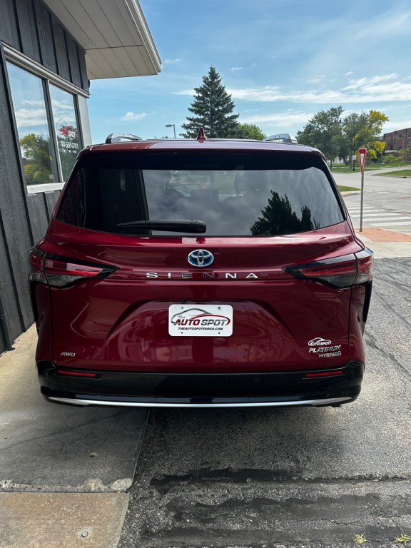 2023 Toyota Sienna Image 9