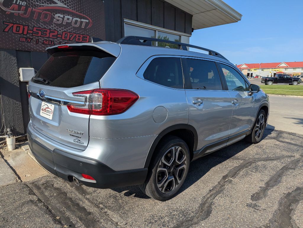 2023 Subaru Ascent Image 13