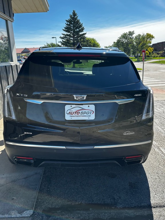 2022 Cadillac XT5 Image 8