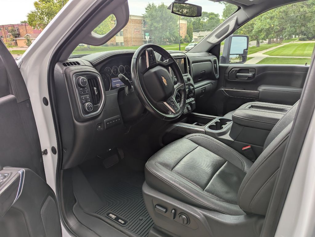 2021 Chevrolet Silverado 1500 Image 3