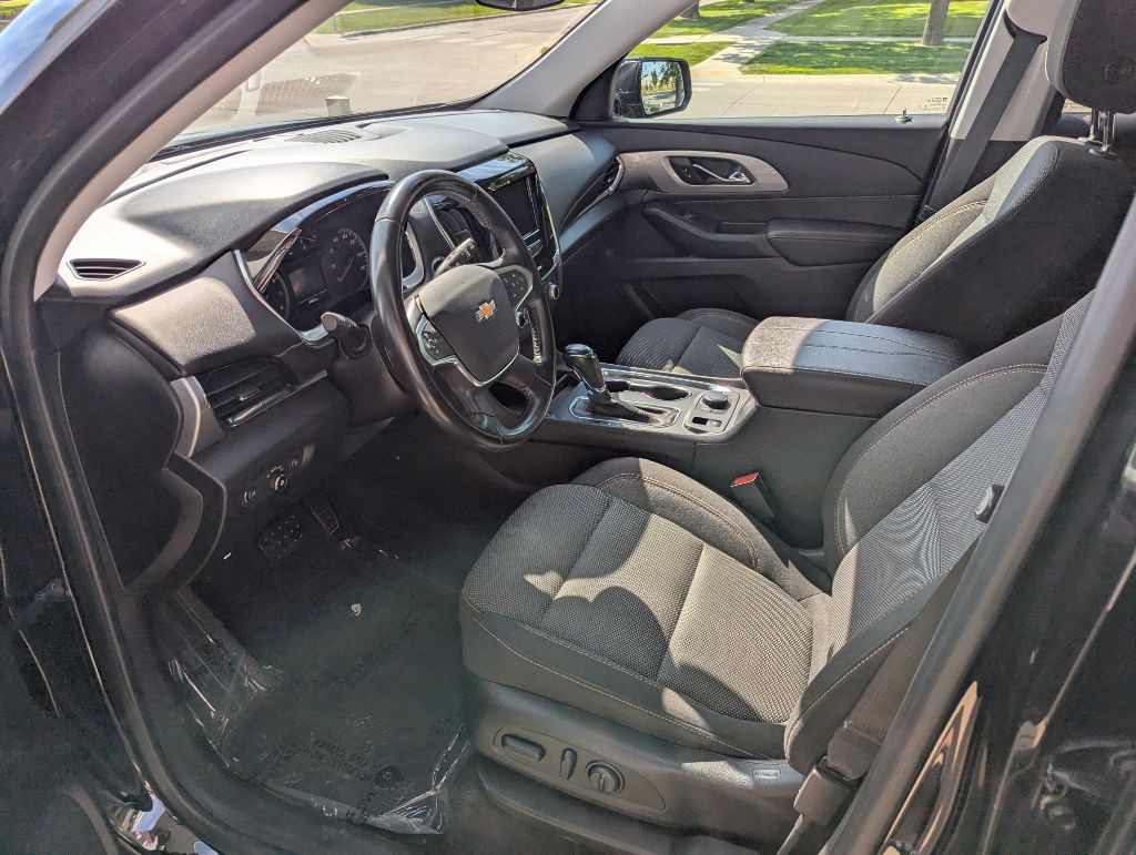 2020 Chevrolet Traverse Image 2