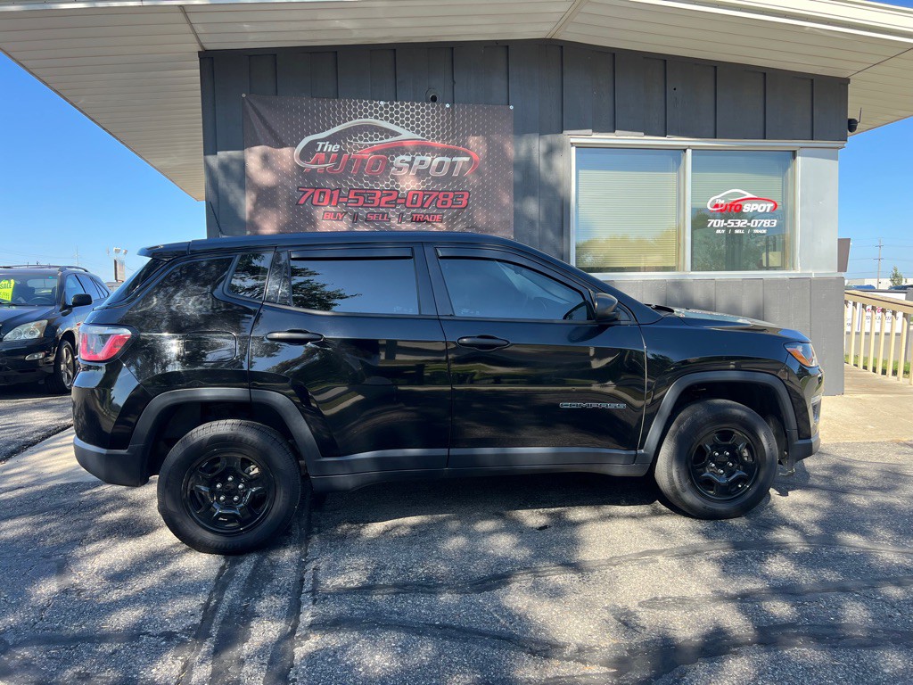 2018 Jeep Compass Image 2