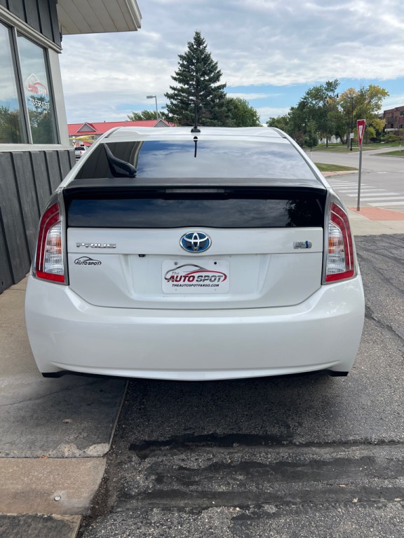 2015 Toyota Prius Image 3
