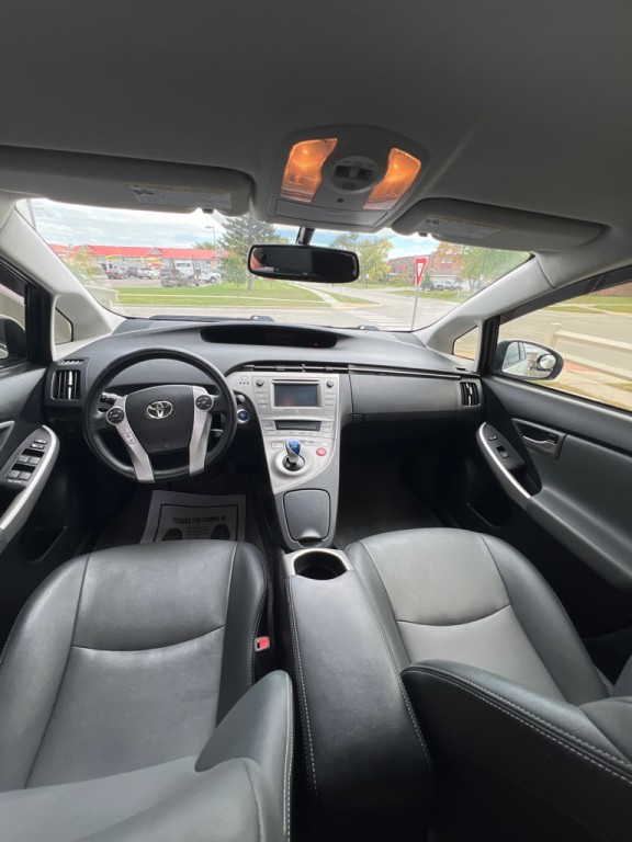 2015 Toyota Prius Image 6