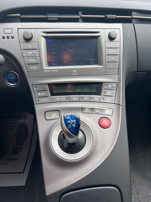 2015 Toyota Prius Image 8