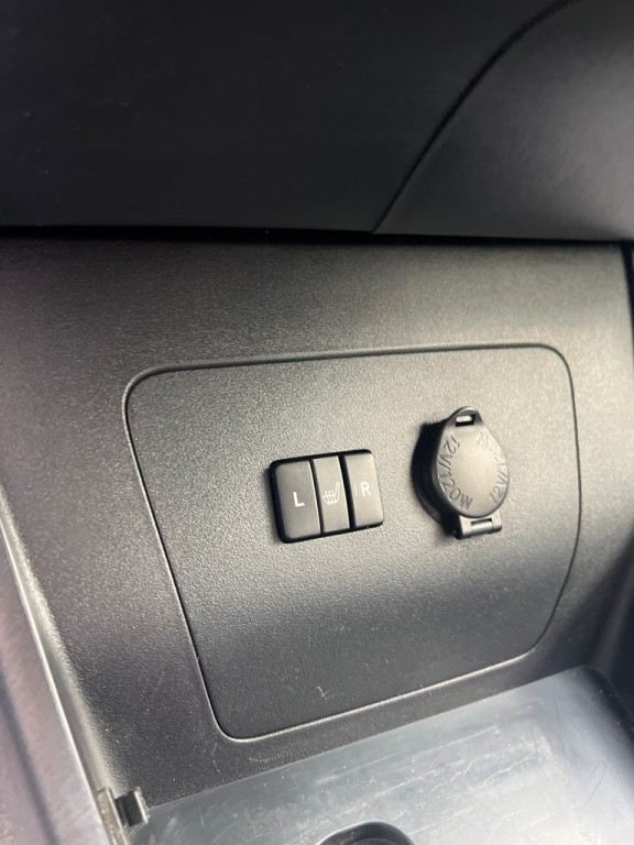 2015 Toyota Prius Image 11