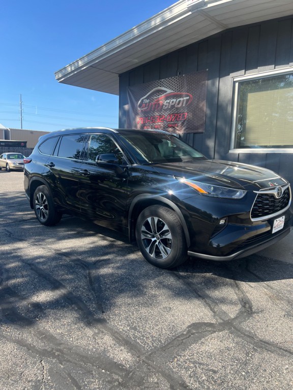 2022 Toyota Highlander Image 2