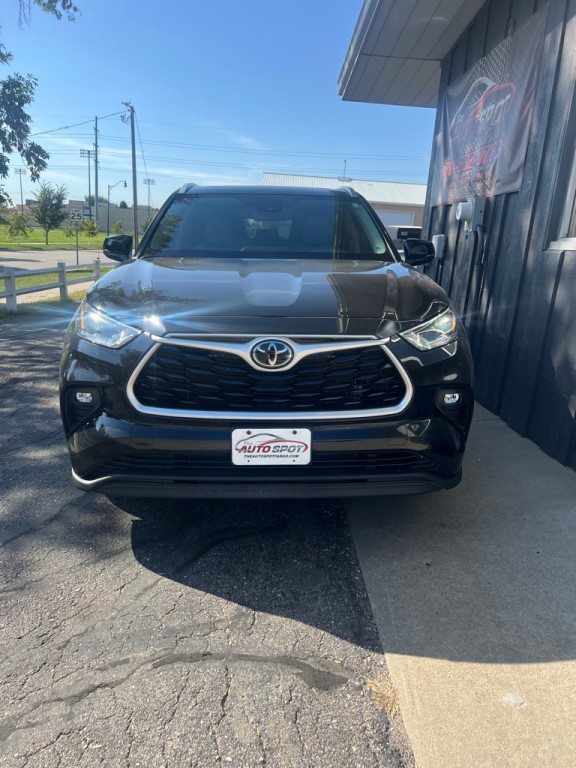 2022 Toyota Highlander Image 3