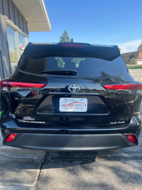 2022 Toyota Highlander Image 4
