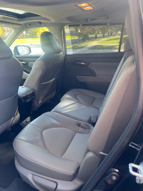 2022 Toyota Highlander Image 5